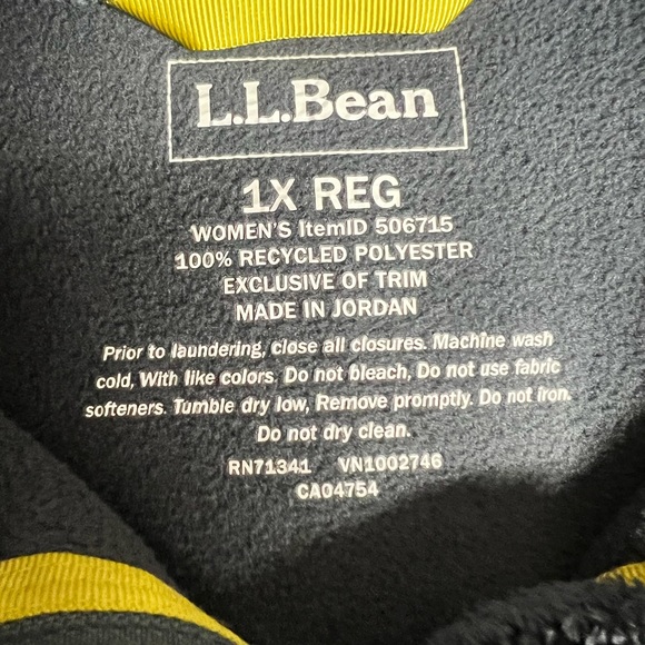 LL Bean zip up fleece vest - Picture 3 of 3